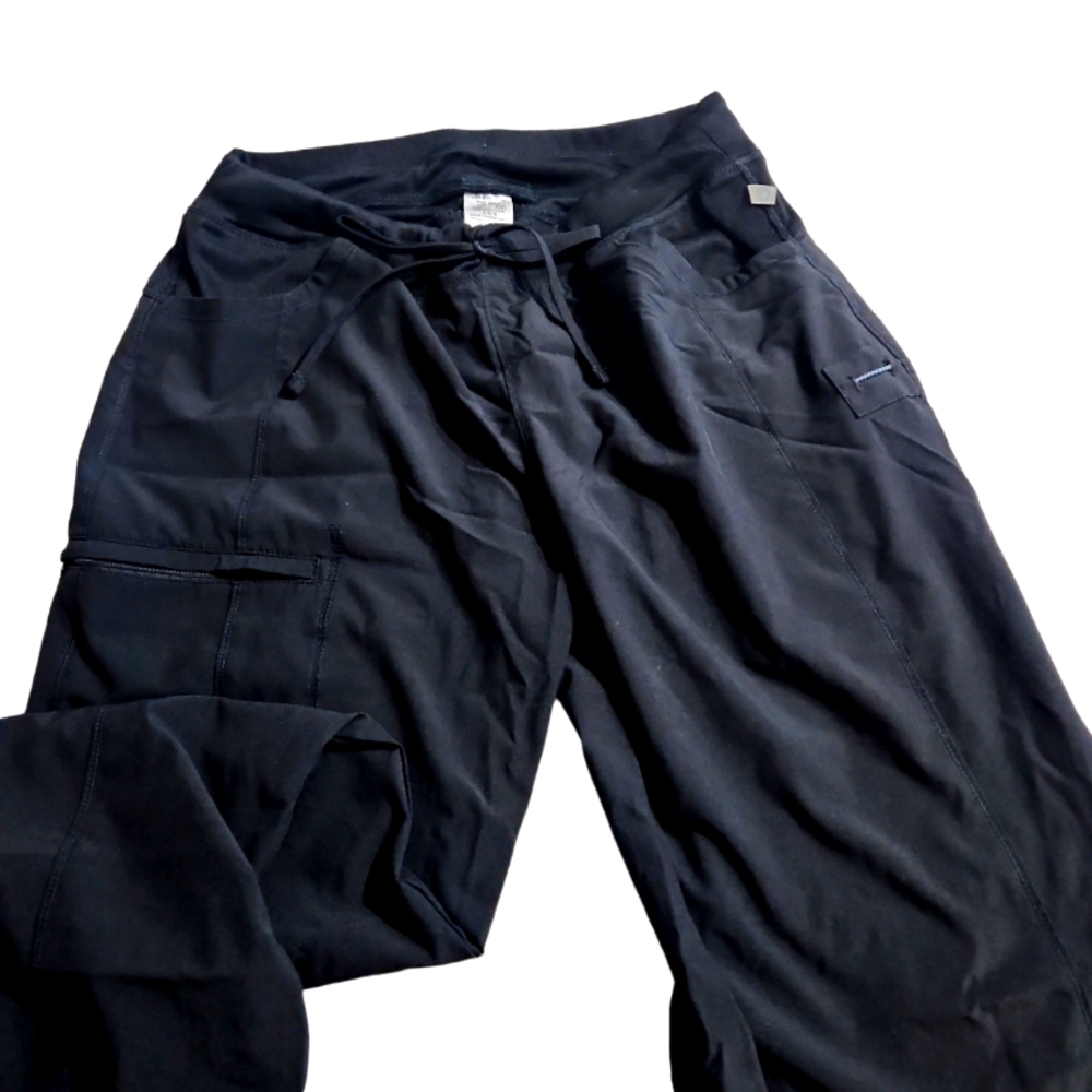 The most comfortable pair of black scrub pants ever!!